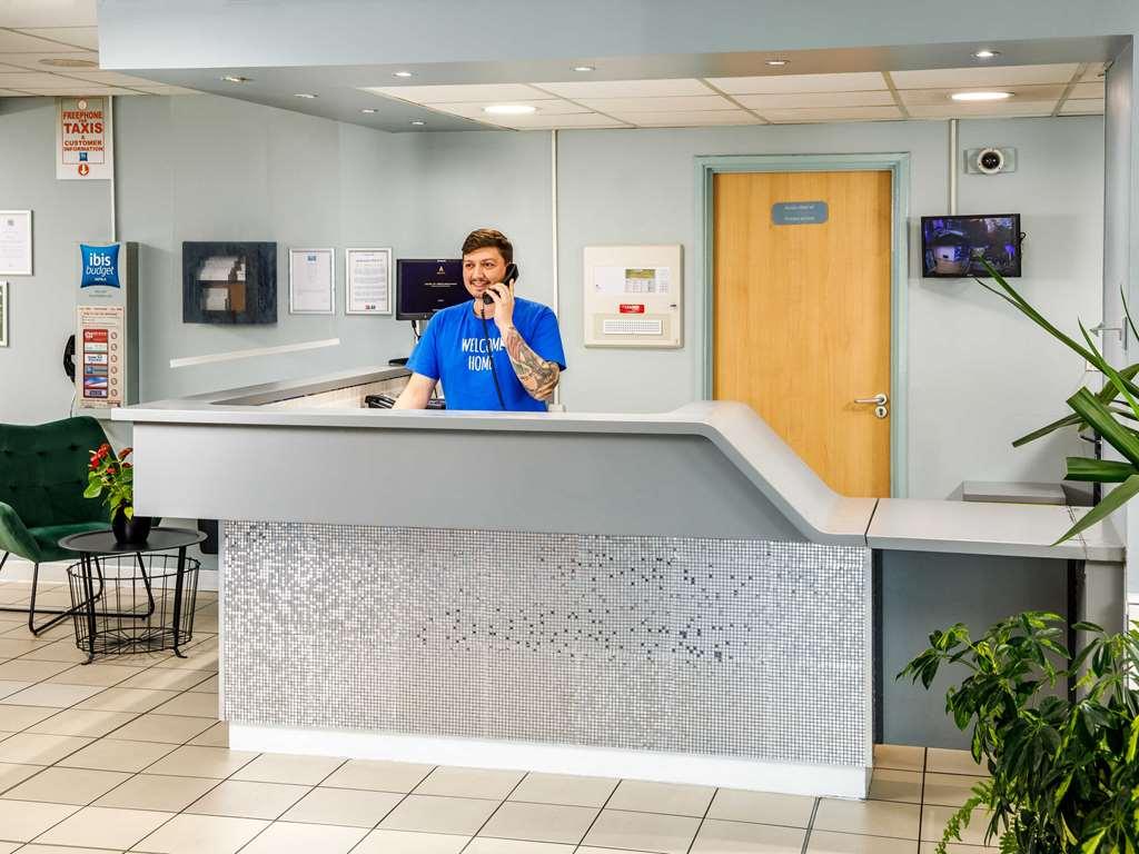 Ibis Budget Sheffield Arena Restaurant photo